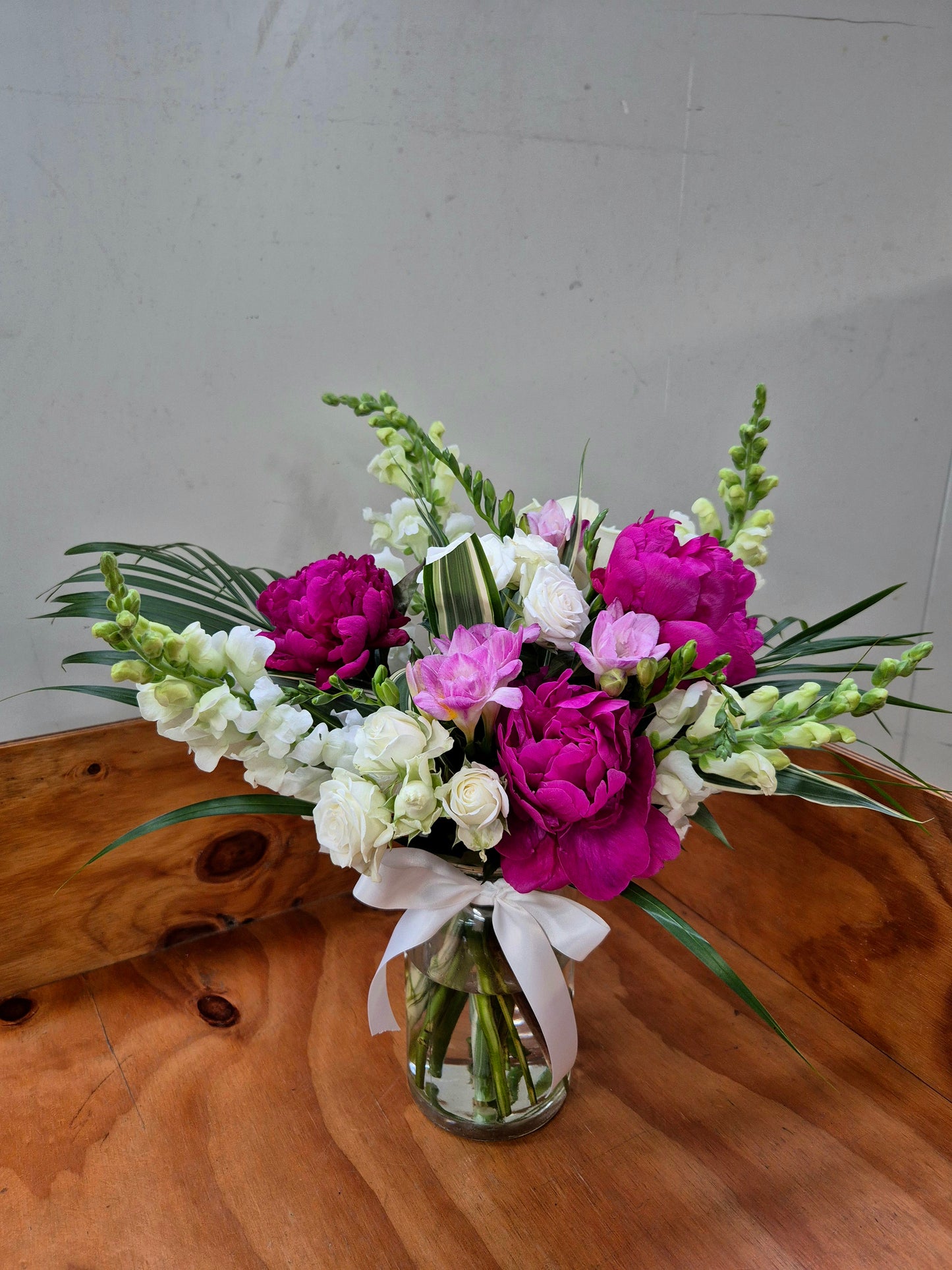 MITAKI BOUQUET IN A VASE