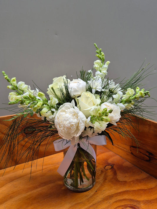 MAFOLA BOUQUET IN A VASE