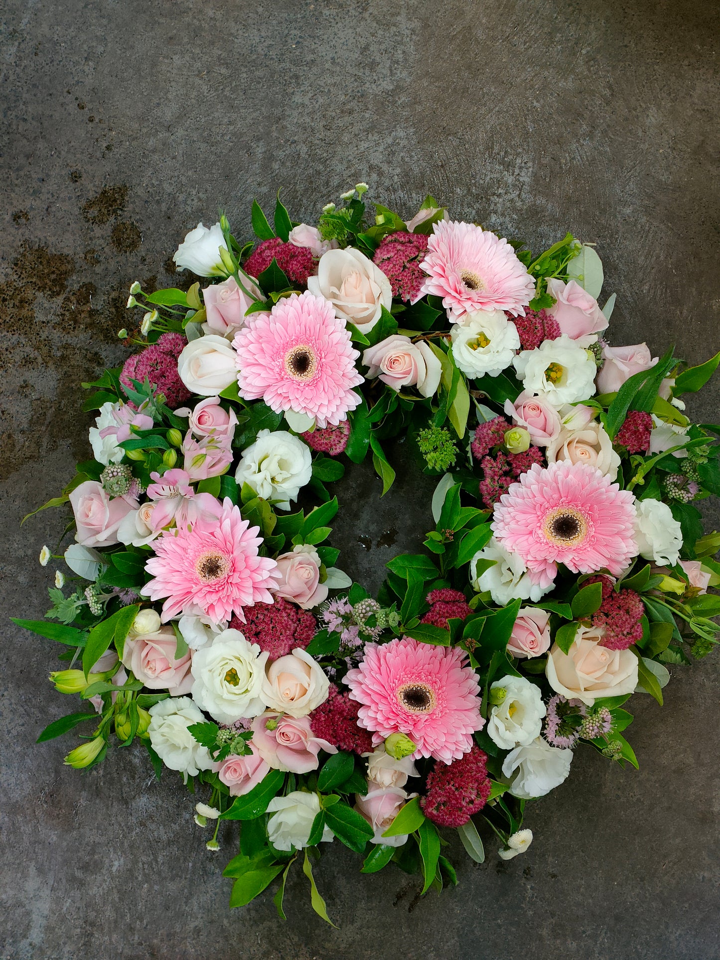 FRESH FLOWER WREATH