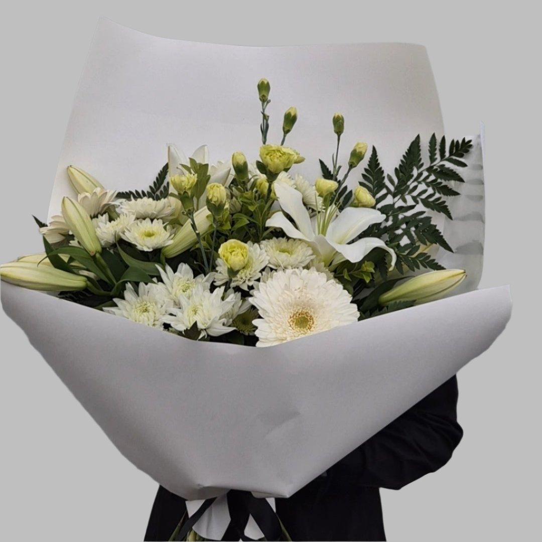 FLORIST CHOICE WHITE + GREEN