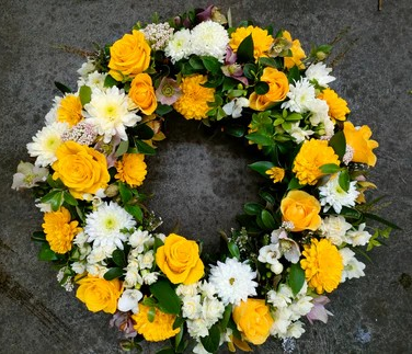 FRESH FLOWER WREATH