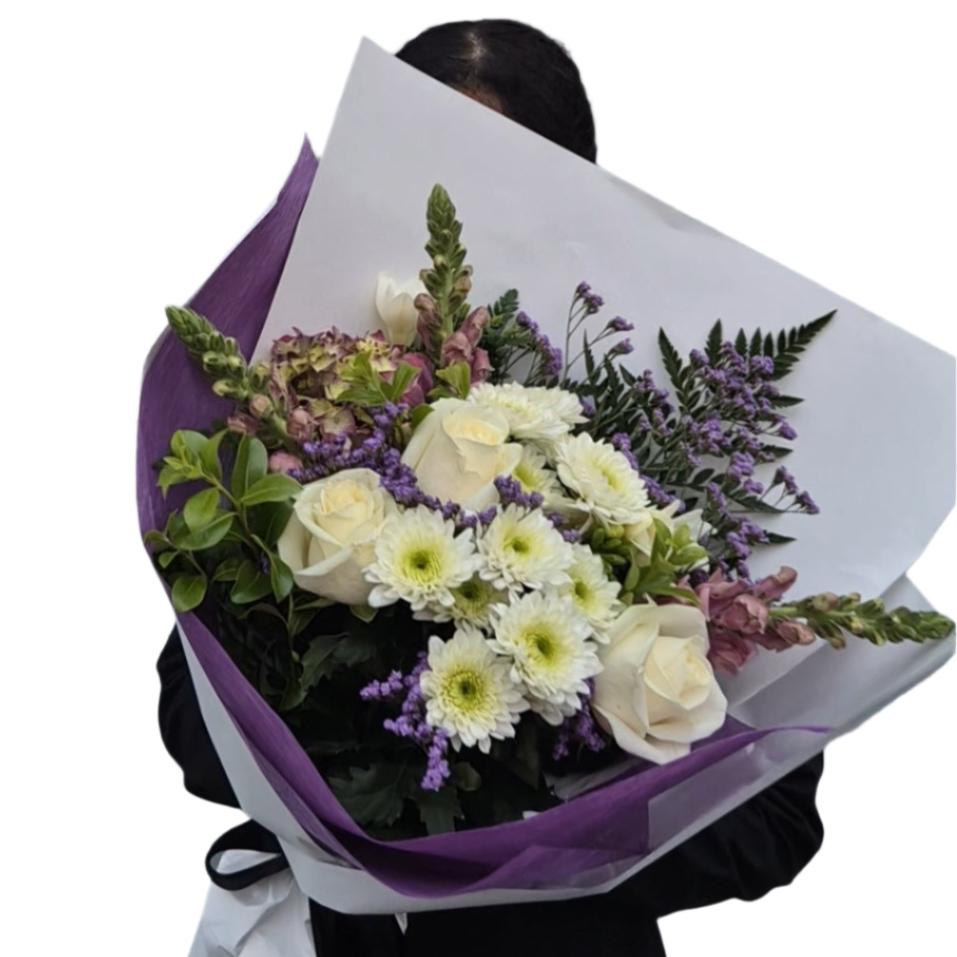 FLORIST CHOICE PURPLE + WHITE